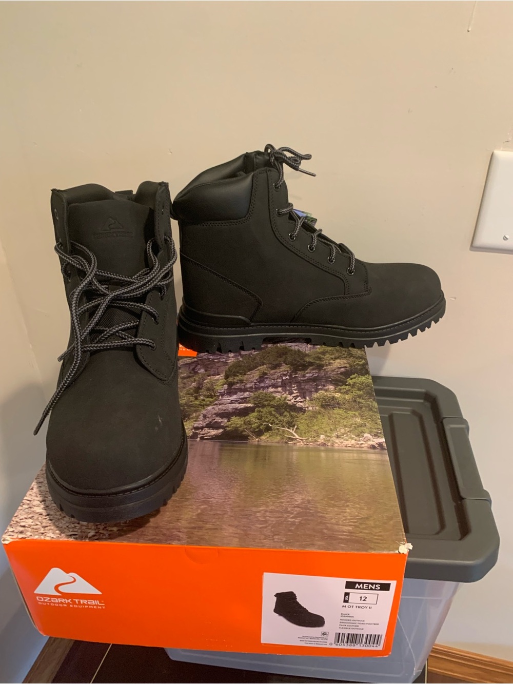 New Ozark Trail Men's Black Lace-Up Rugged Work Boots. Size 12
